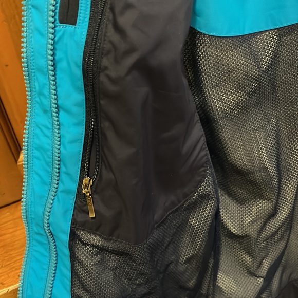 North Face jacket. Excellent pre owned condition - Picture 9 of 9